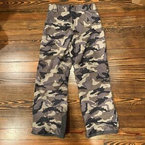 Boys Camo Northface Freedom Ski Pants, Snow Pants, Medium 10/12, Excellent Cond.